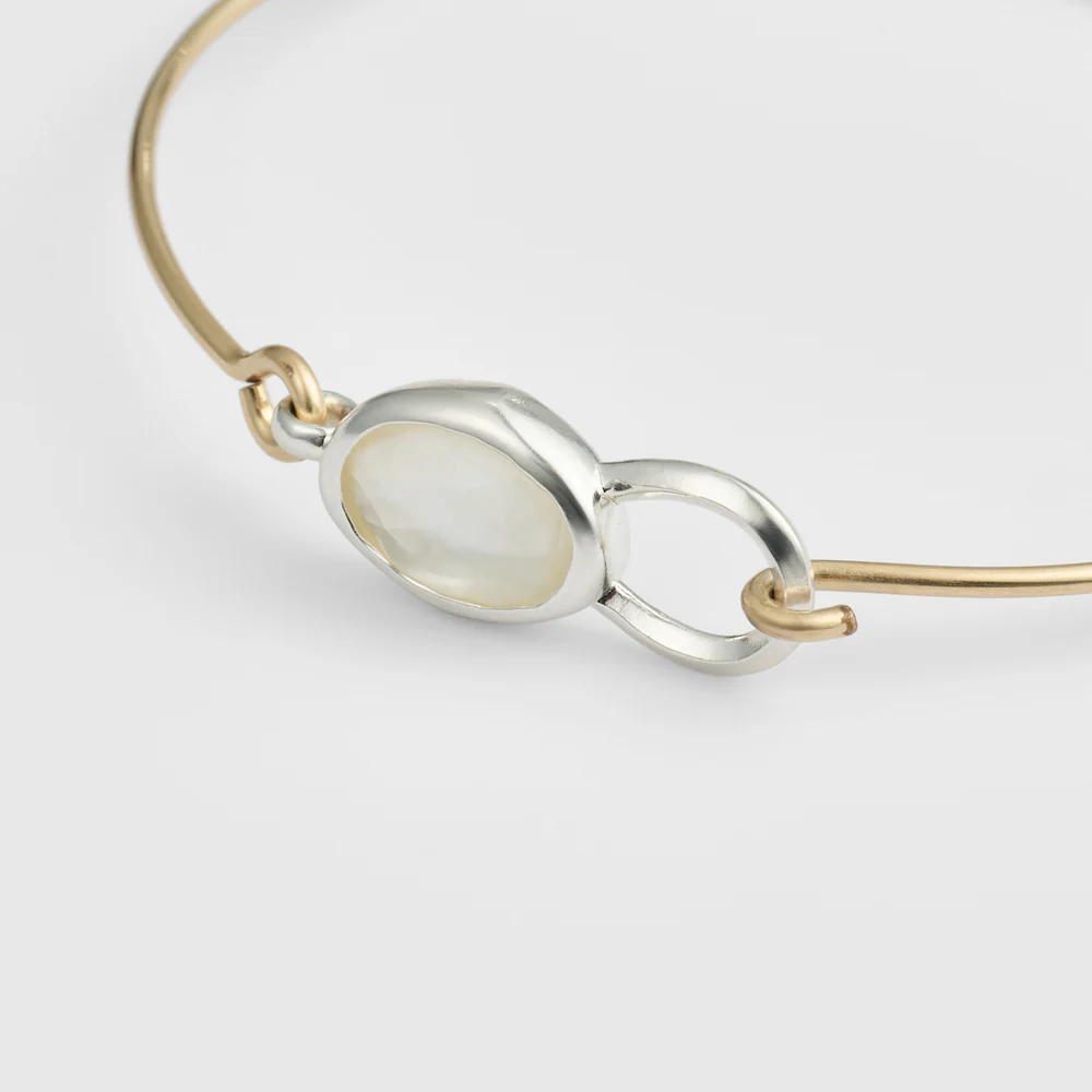 Silver/K14GF Quartz Shell Bangle - Image 2