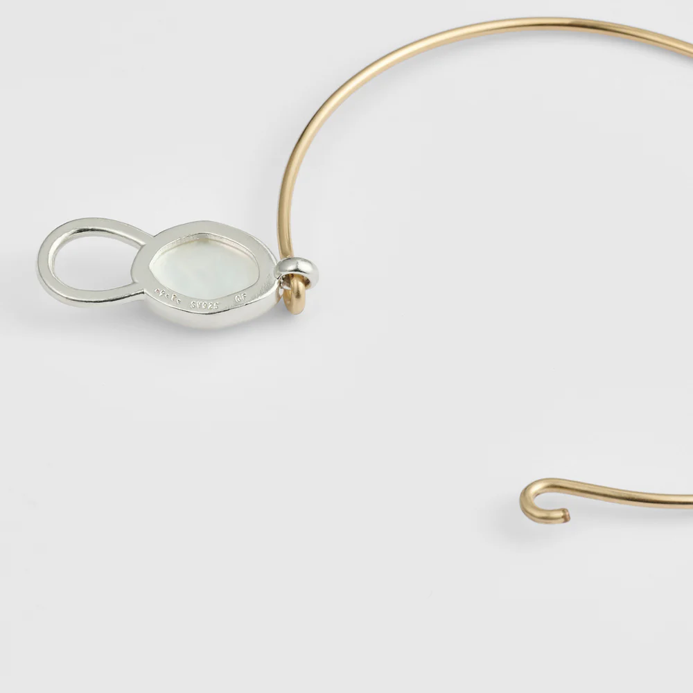 Silver/K14GF Quartz Shell Bangle - Image 3